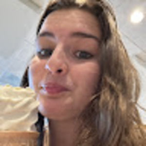 Meet your Posher, Ella